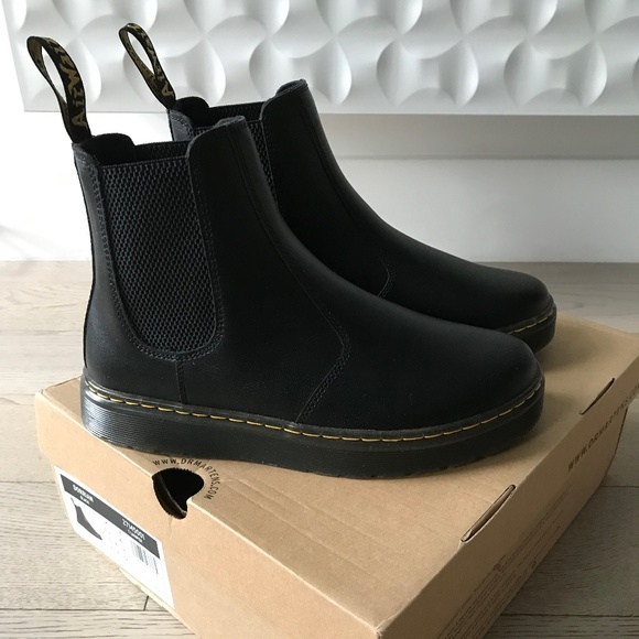 Dr. Martens Unisex Leather Chelsea Boot Black M7 / W8 - Picture 2 of 11
